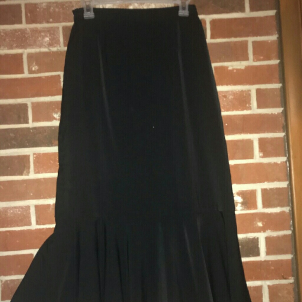 Black skirt
